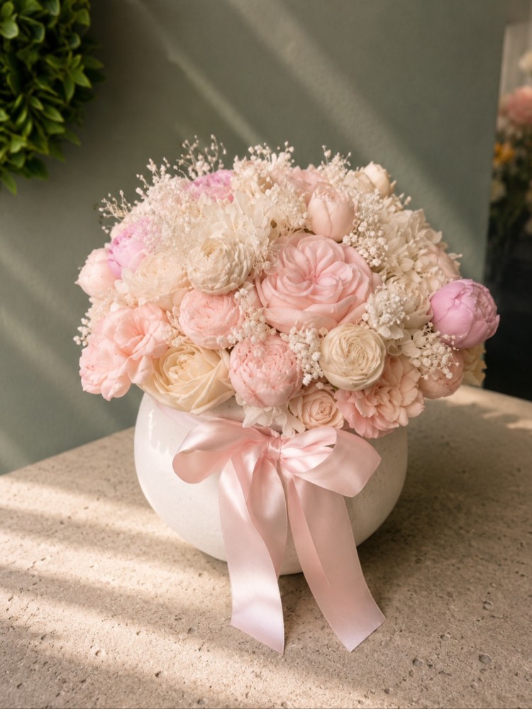 Parisian Blush Candle Bouquet